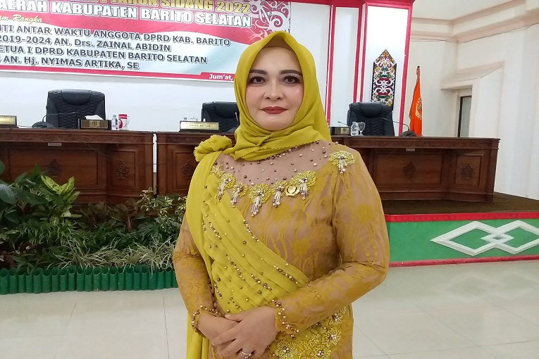 Nyimas Artika Resmi Jabat Wakil Ketua I DPRD Barito Selatan